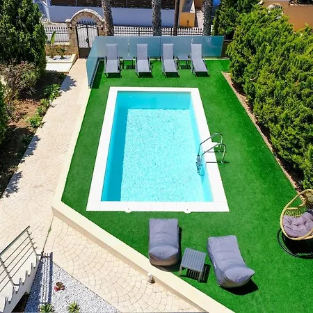 Mare Luxury With Private Pool Goúrnes