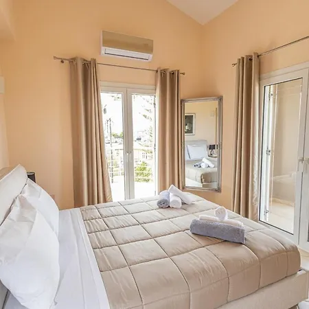 Mare Luxury With Private Pool Case de vacanță *