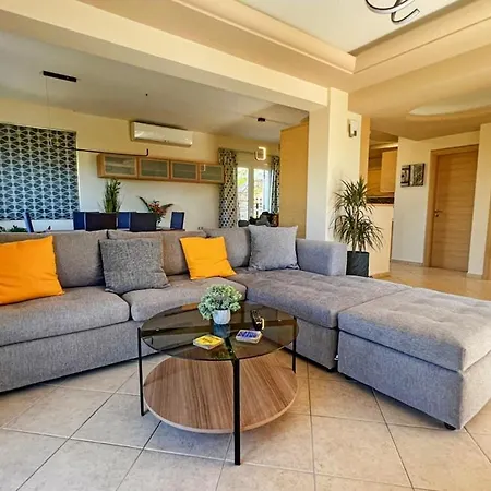 Case de vacanță Mare Luxury With Private Pool